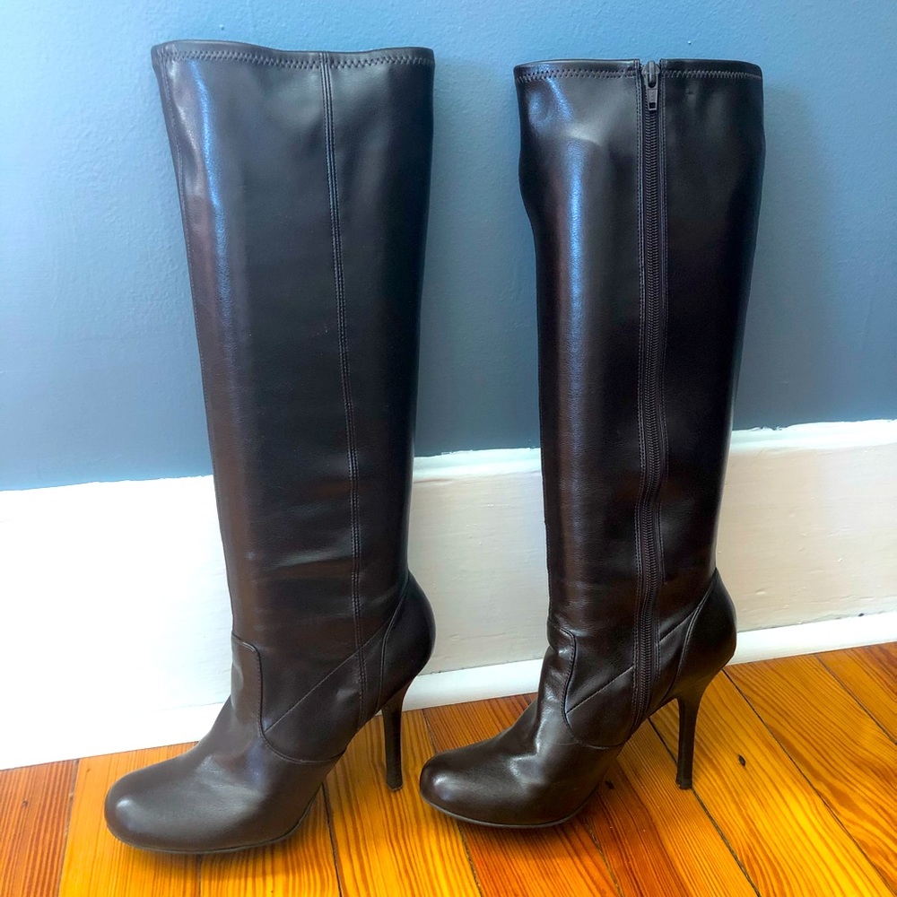 Stilleto stretchy knee high boots 👢